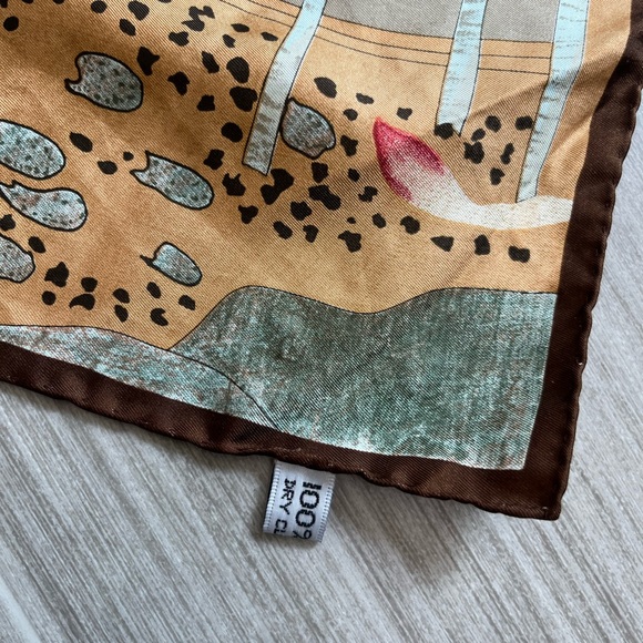 100% Silk Scarf Asian Lotus Duck Design 33x34.5” - Picture 5 of 10